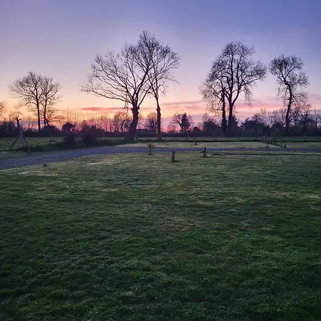 مكان تخييم Aire Natuelle D'agy